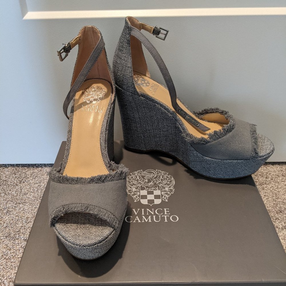 Vince Camuto Tatchen Wedge Grey